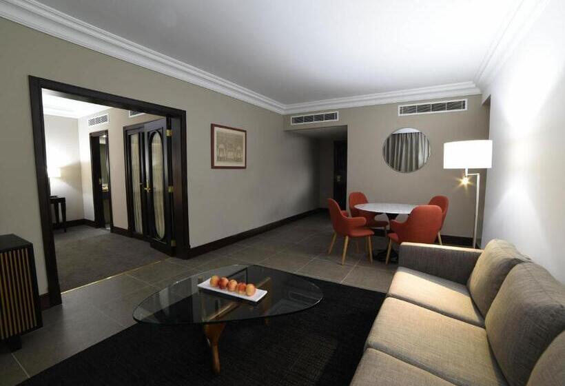 Deluxe Suite Sea View, Portemilio Hotel & Resort