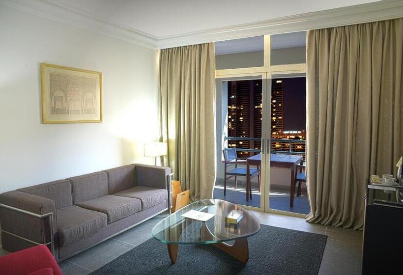 سوییت لوکس, Portemilio Hotel & Resort