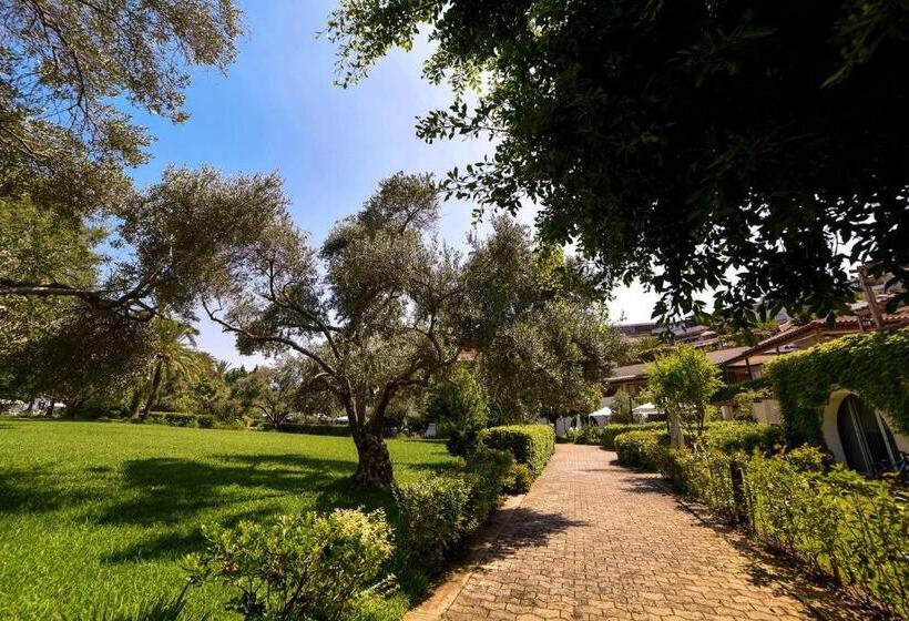 اتاق لوکس, Portemilio Hotel & Resort