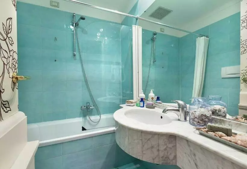 اتاق استاندارد سه نفره, Europa Hotel Design Spa 1877