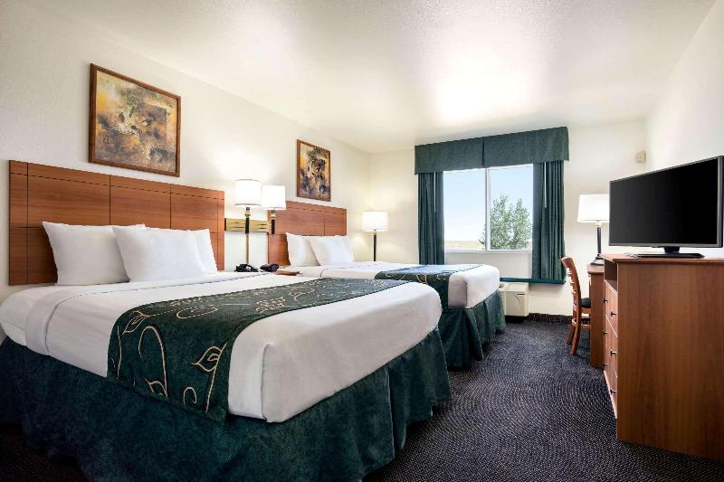 جناح, Best Western Plus Anaheim Inn