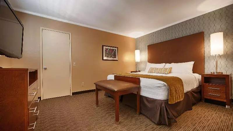 سوئیت با تخت بزرگ, Best Western Plus Beach View Lodge Carlsbad