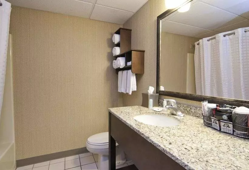 سوییت, Comfort Inn West