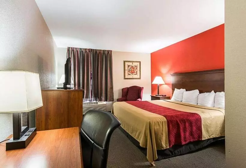 身障者適用キングサイズベッドルーム, Econo Lodge Andrews Afb