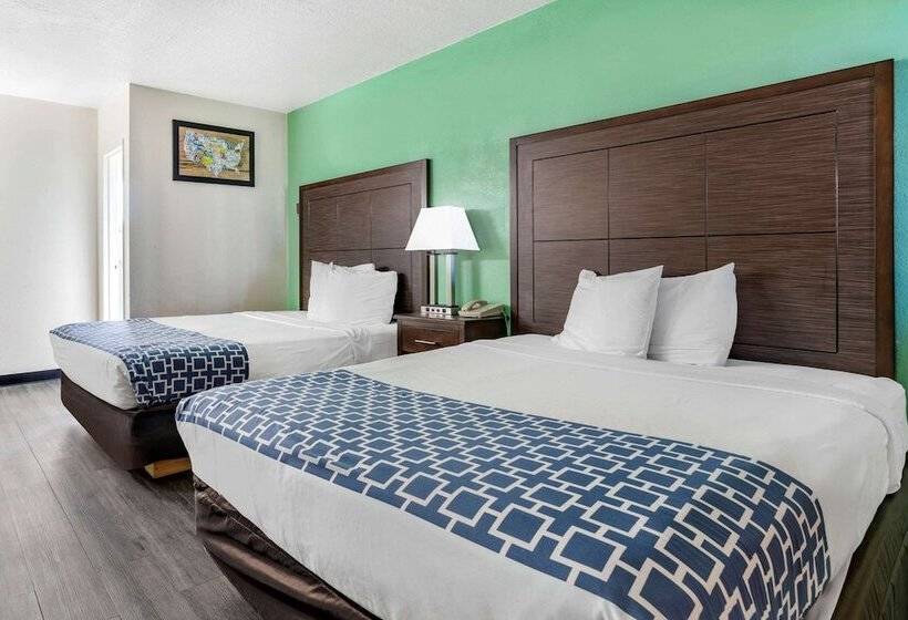 חדר סטנדרט שתי מיטות זוגיות, Econo Lodge Fallon Naval Air Station Area