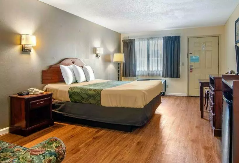 キングサイズベッドのスタンダードルーム, Econo Lodge Inn & Suites