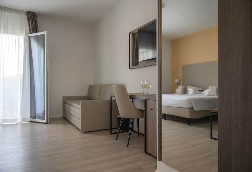 غرفة ديلوكس رباعية, Excelsior