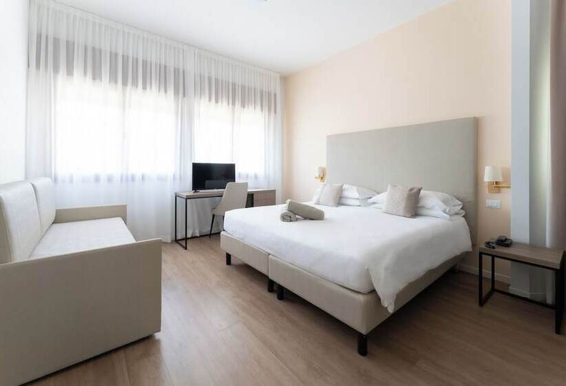 غرفة كلاسيكية رباعية, Excelsior