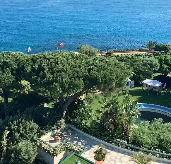 سوییت با چشم‌انداز دریا, Grand Hotel Del Mare Resort & Spa