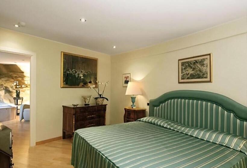 带大床的套房, Grand Hotel Del Mare Resort & Spa