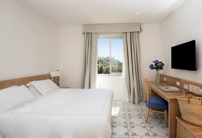 חדר בסיסי, Grand Hotel Vesuvio