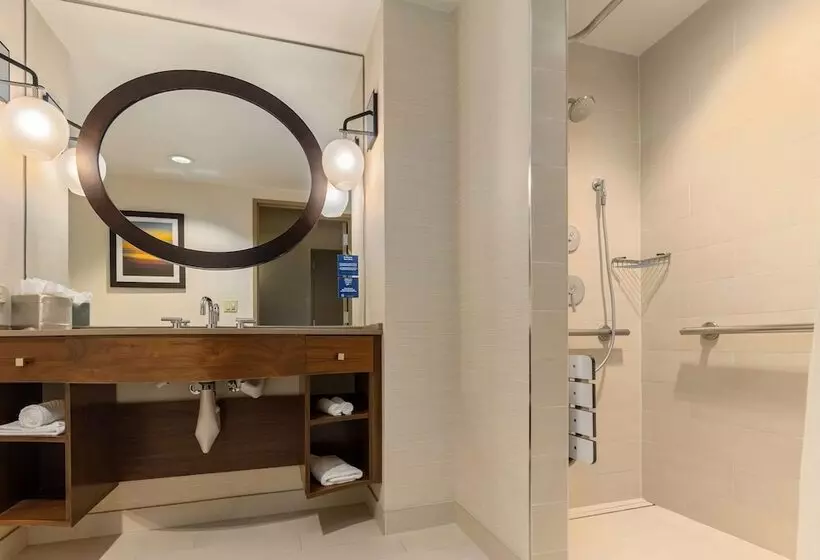 سوئیت با چشمانداز, Hilton La Jolla Torrey Pines