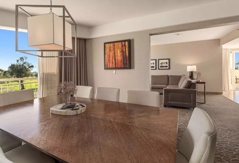 سوئیت با چشمانداز, Hilton La Jolla Torrey Pines