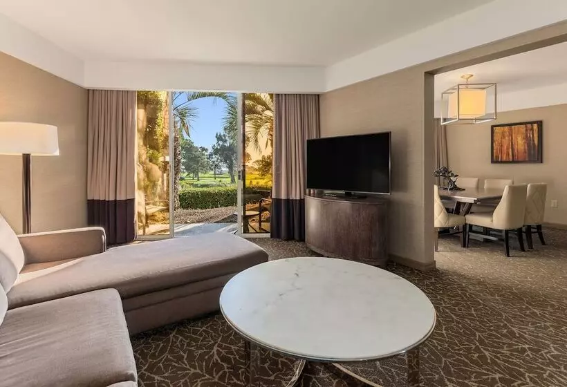 سوئیت با چشمانداز, Hilton La Jolla Torrey Pines