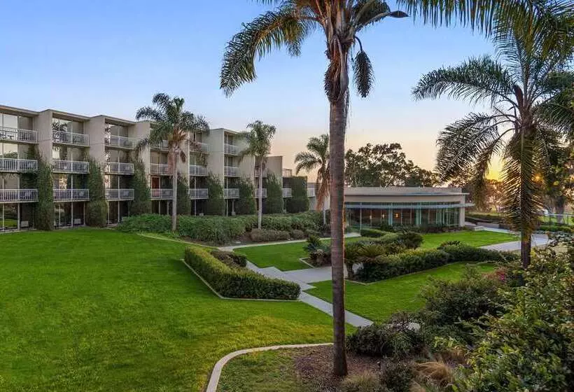 اتاق استاندارد با تخت بزرگ برای معلولان, Hilton La Jolla Torrey Pines