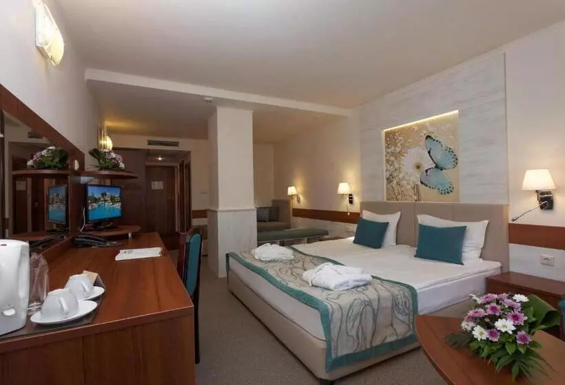 اتاق لوکس خانوادگی, Kristal Hotel   All Inclusive