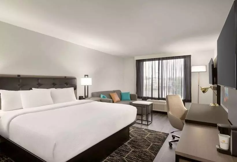デラックスルーム, La Quinta Inn & Suites By Wyndham Dothan