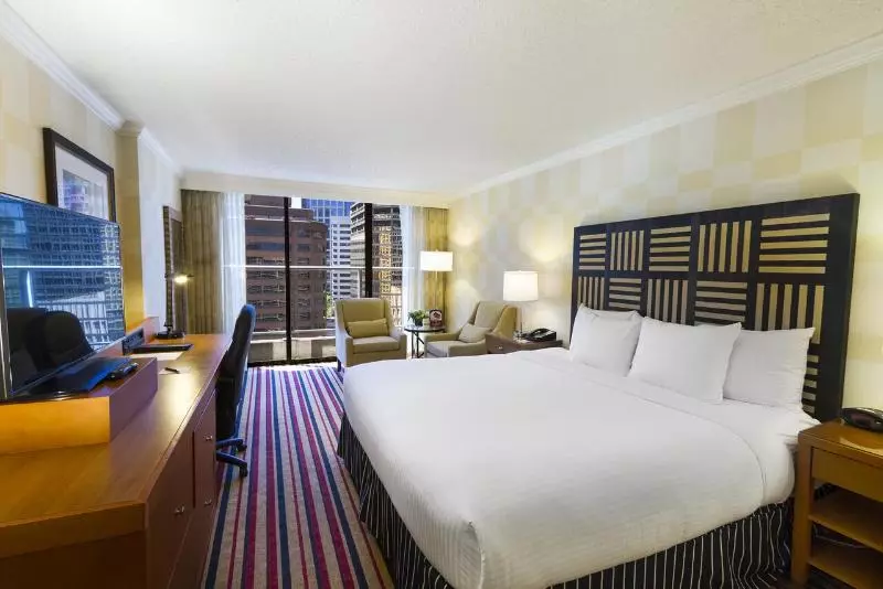 اتاق استاندارد با تخت بزرگ, Pinnacle Hotel Harbourfront