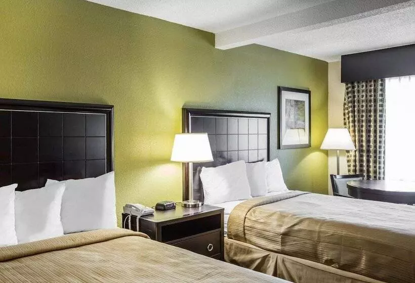 ２ダブルベッドのスタンダードルーム, Quality Inn Greenwood Hwy 25