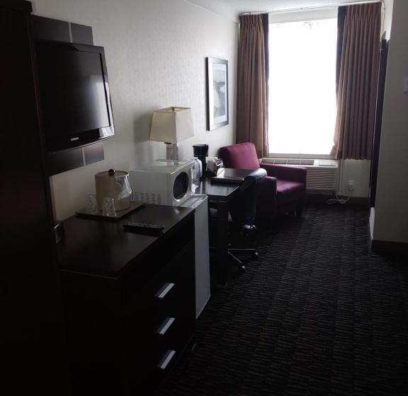 חדר סטנדרט, Ramada Plaza By Wyndham Niagara Falls