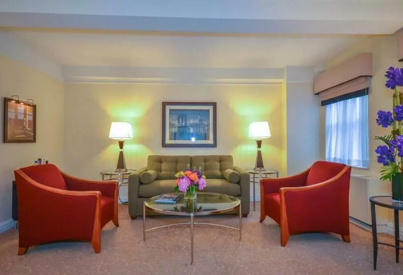 سوییت اجرایی, San Carlos Hotel New York