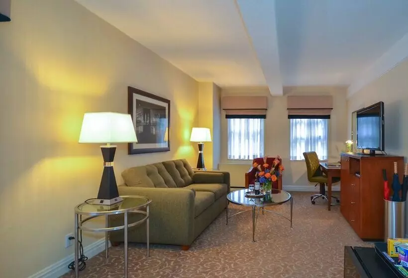 سوئیت پریمیوم, San Carlos Hotel New York