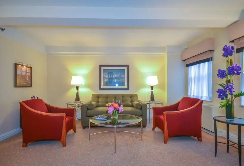 سوییت اجرایی, San Carlos Hotel New York