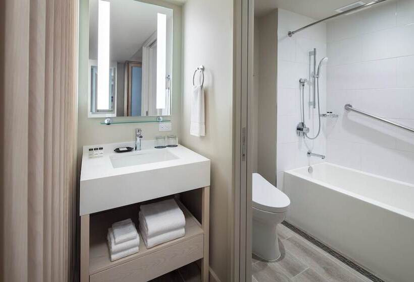 חדר סטנדרט מיטה זוגית נוף לים, Sheraton Waikiki Beach Resort