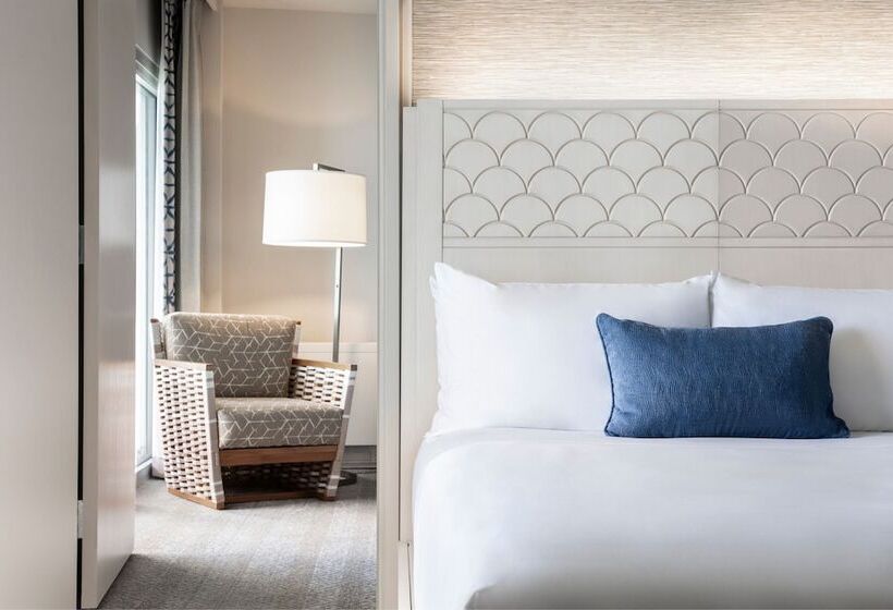 סוויטה נוף לים, Sheraton Waikiki Beach Resort