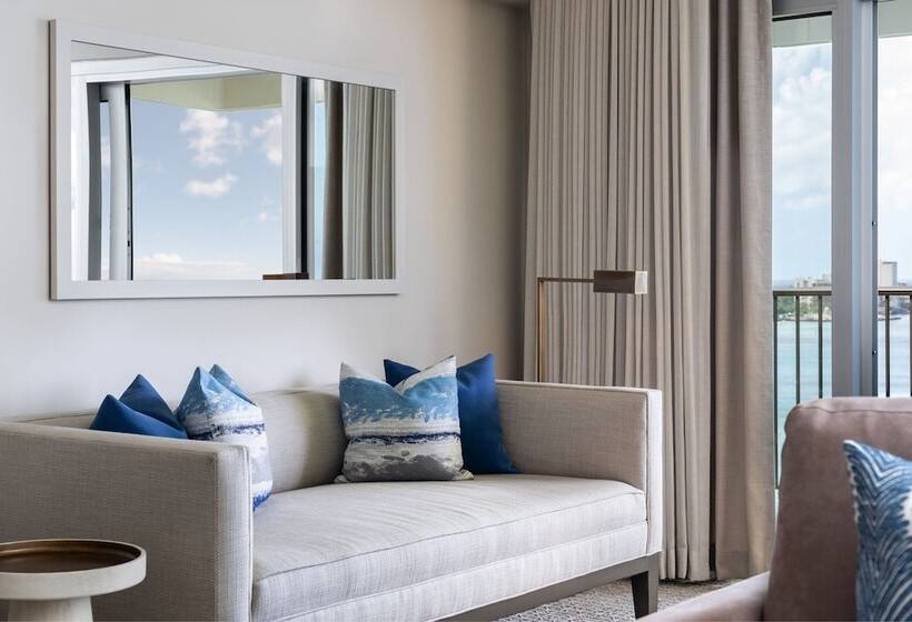 סוויטה נוף לים, Sheraton Waikiki Beach Resort