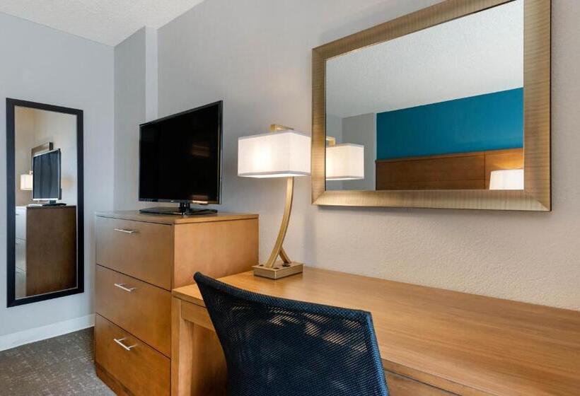 Люкс 2 Спальни, Staybridge Suites Orlando Royale Parc Suites, An Ihg