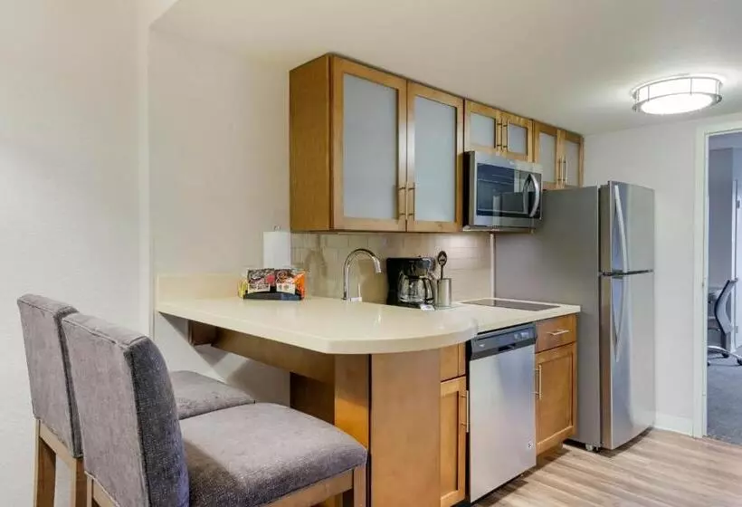 2ベッドスイートルーム, Staybridge Suites Orlando Royale Parc Suites, An Ihg