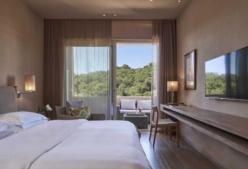 חדר סופריור, The Margi