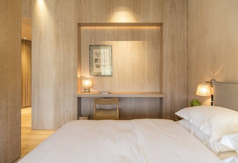 סוויטה משפחתית, The Margi