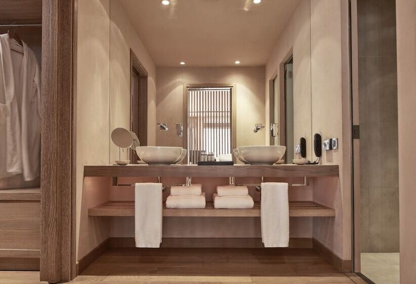 סוויטה עם טרסה, The Margi