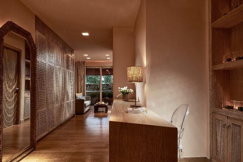 סוויטת ג'וניור, The Margi