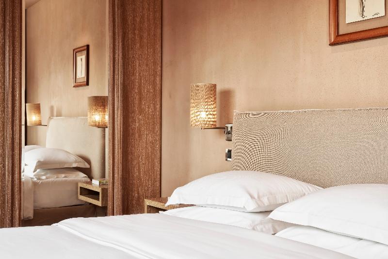 חדר סופריור, The Margi