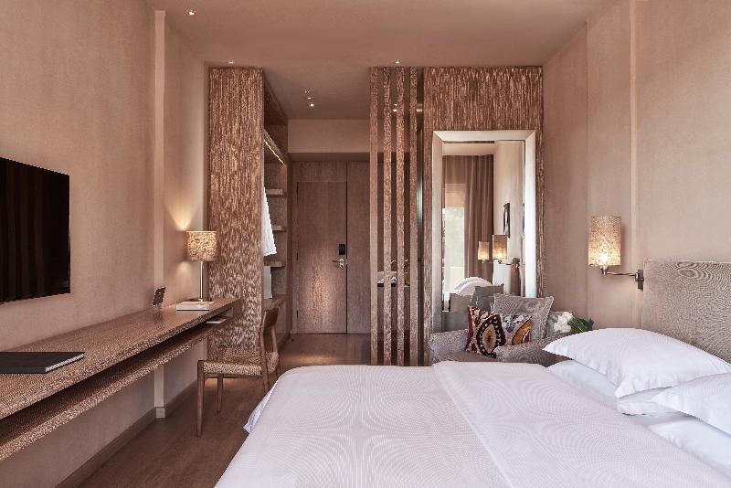 חדר אקזקיוטיב, The Margi