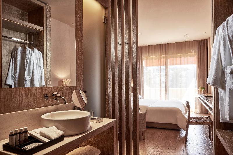 חדר אקזקיוטיב, The Margi