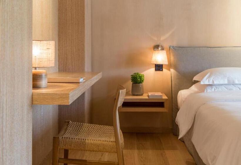 סוויטה משפחתית, The Margi