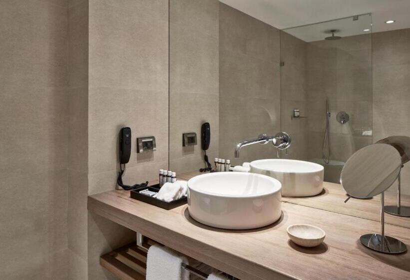 סוויטה אקזקיוטיב, The Margi