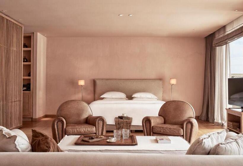 סוויטה עם טרסה, The Margi