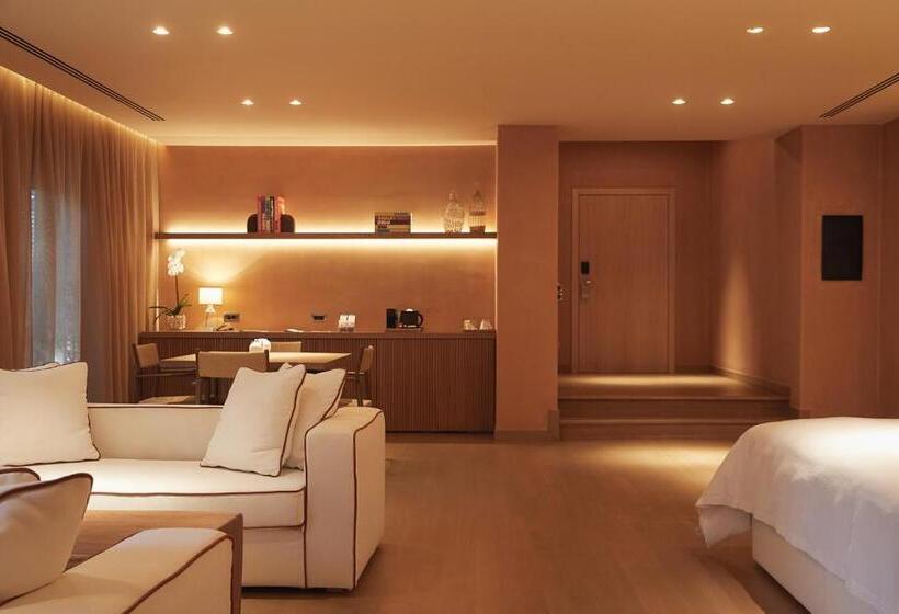 סוויטת קומפורט, The Margi