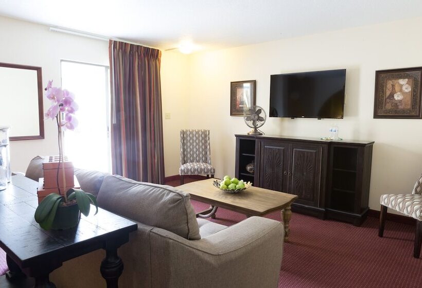 סוויטה אקזקיוטיב, Marina Inn & Suites Chalmettenew Orleans