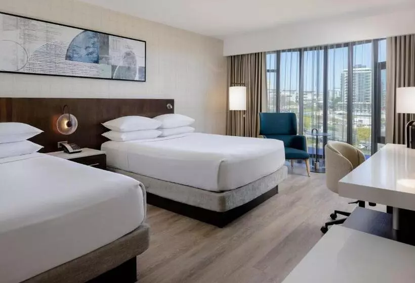 اتاق کلاب, Delta Hotels By Marriott Victoria Ocean Pointe Resort