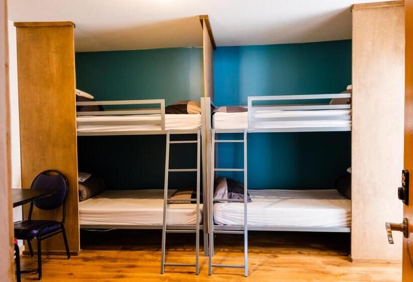 공동 객실, Auberge De Jeunesse Le Camp De Base