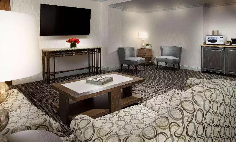 اتاق استاندارد با تخت بزرگ برای معلولان, Best Western Plus Redondo Beach Inn