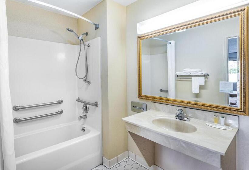 障害者適応デラックスルーム, Days Inn By Wyndham Macon I475