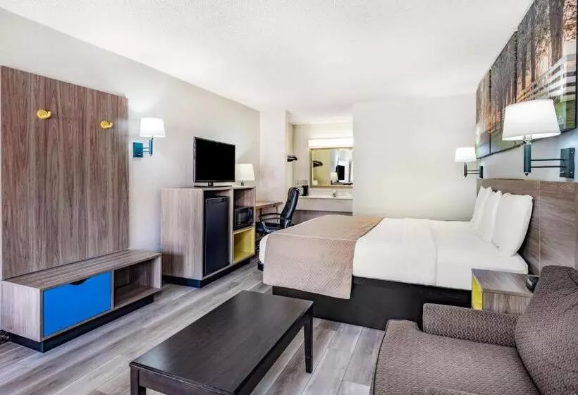 キングサイズベッドのスタンダードルーム, Days Inn By Wyndham Macon I475