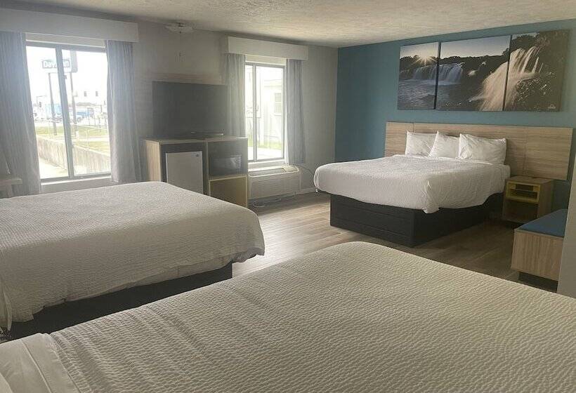 Люкс, Days Inn By Wyndham Warrensburg